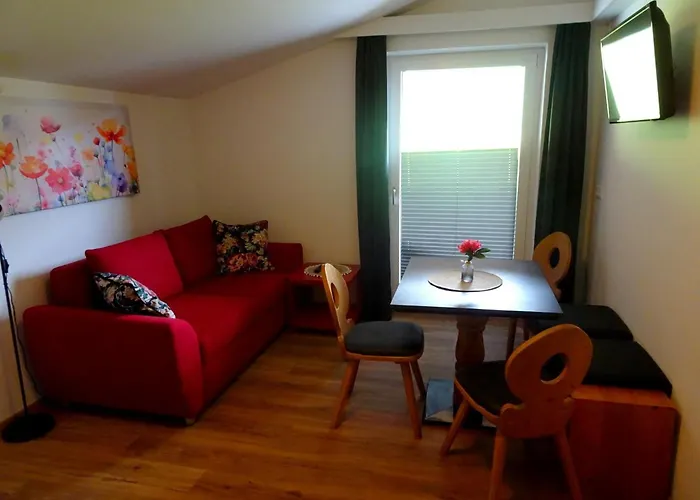 Haus Enzian بيت ضيافة نيديراو