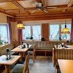 Haus Enzian Pensjonat 3*