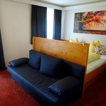 Pensionat Haus Enzian Niederau