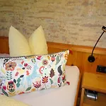 Haus Enzian Guest house Niederau