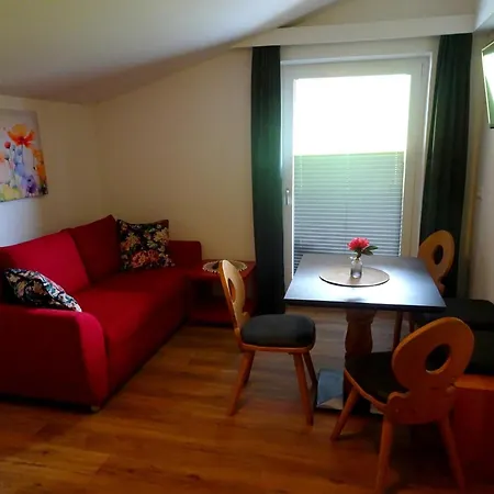 Haus Enzian Penzion Niederau